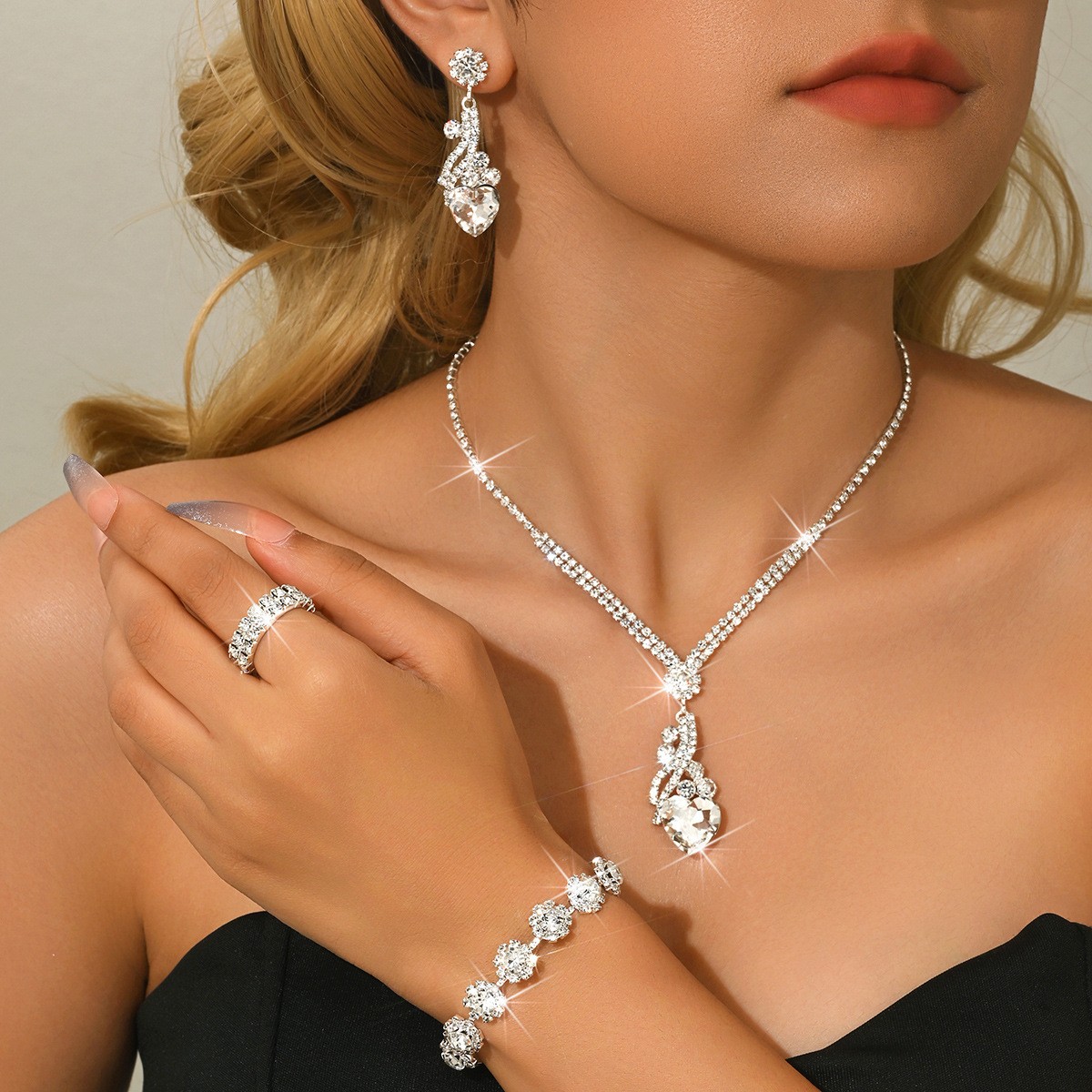 European & American New Fashion Full Diamond Luxury Jewelry Set – নেকলেস, ব্রেসলেট ও ইয়াররিংস