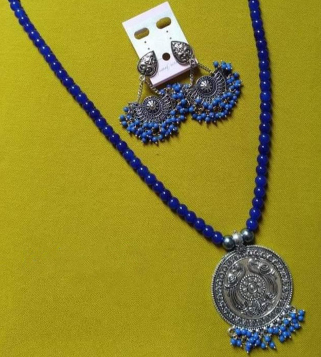 Antique jeweller (mala)